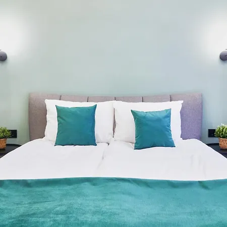Apartamento Navi Erzsebet *