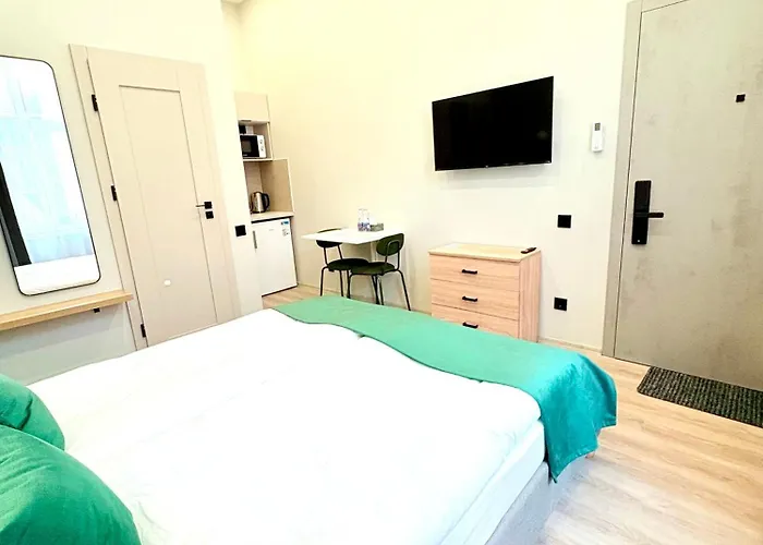 Apartamento Navi Erzsebet *
